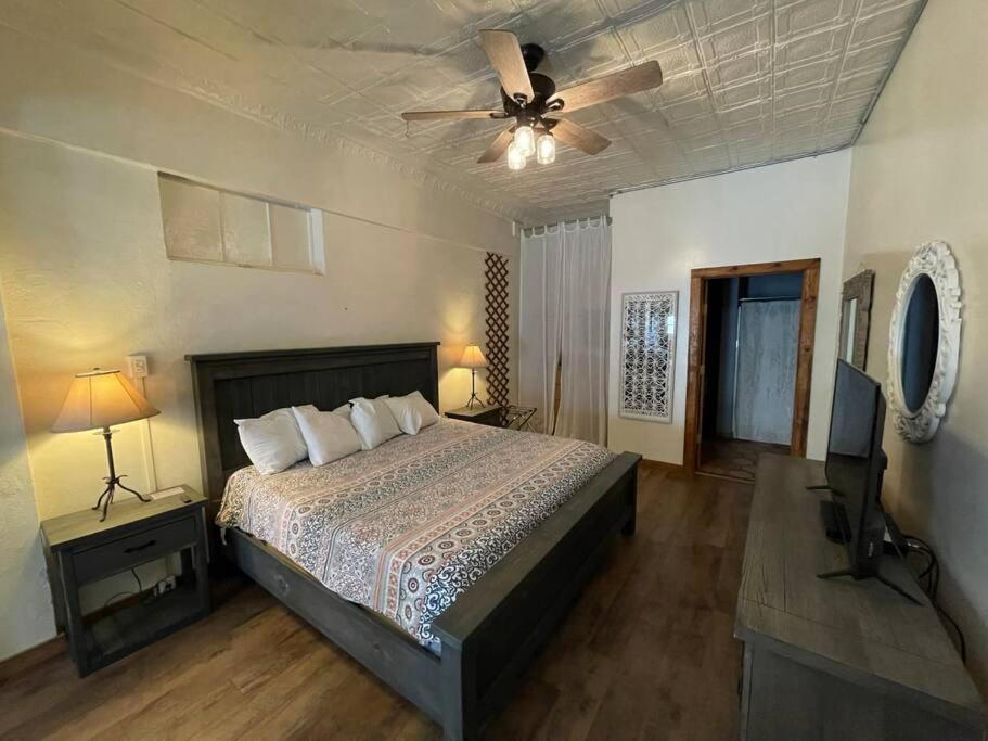 Loft 4 - 1 Of 5 Downtown Apartment Alpine Ngoại thất bức ảnh