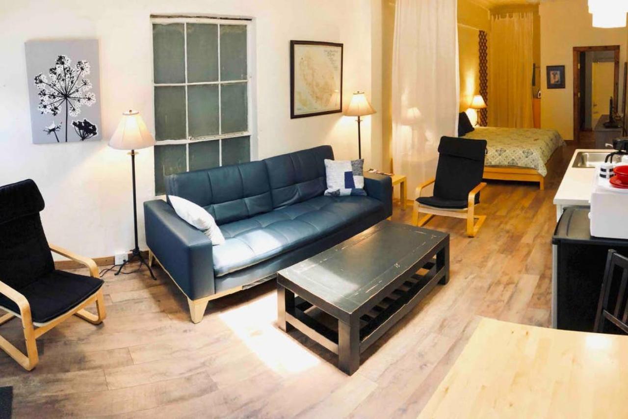 Loft 4 - 1 Of 5 Downtown Apartment Alpine Ngoại thất bức ảnh